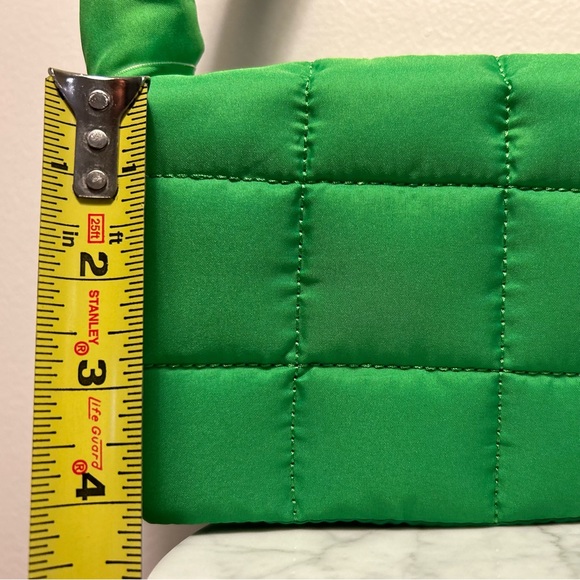 H&M Green Quilted Soft Handbag - Picture 7 of 8